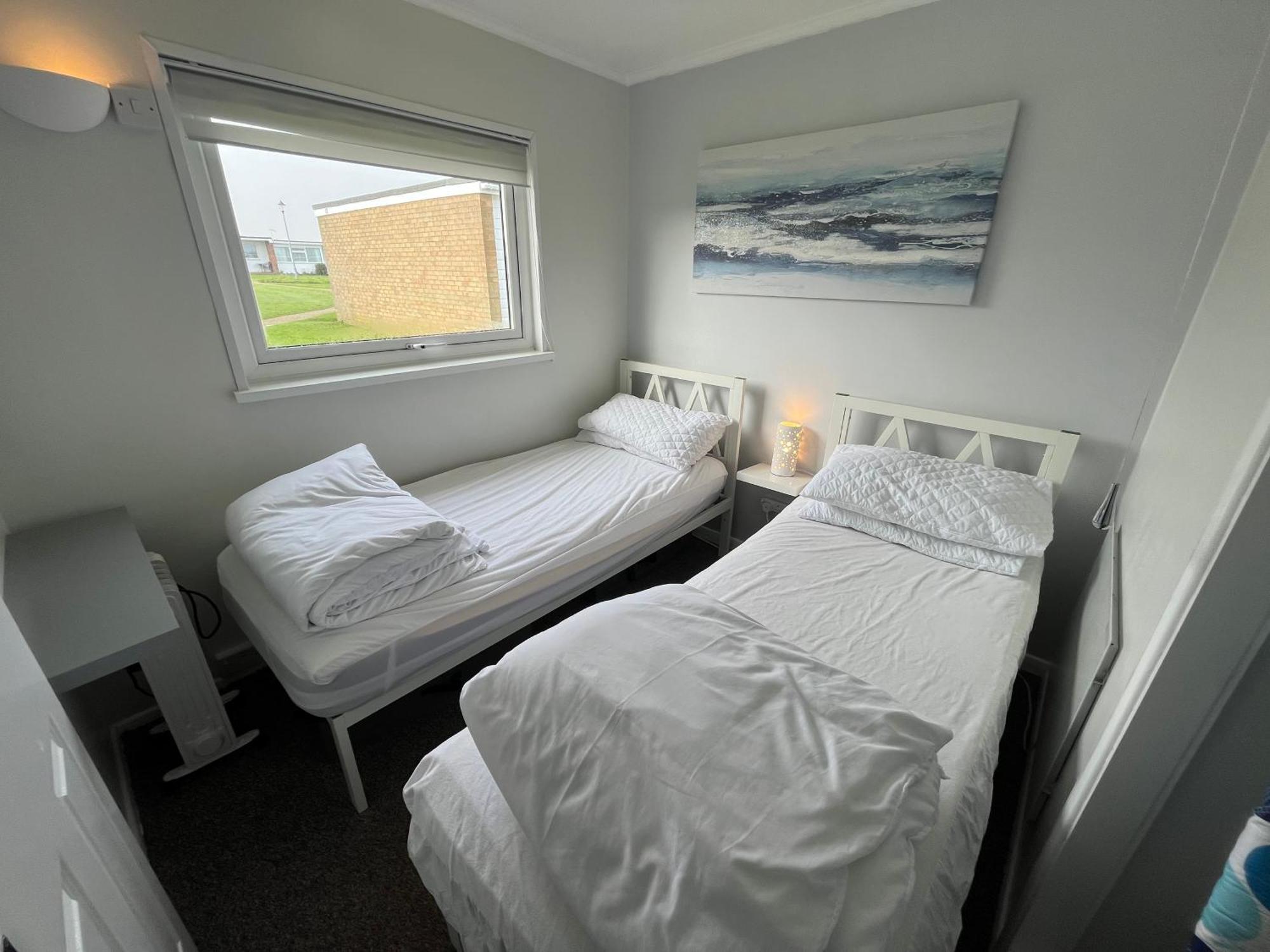 Beachcomber, Sunbeach, Scratby - Two Bed Chalet, Sleeps 4, Free Wi-Fi, Free Club Passes, Free Swimming And Pet Friendly Esterno foto